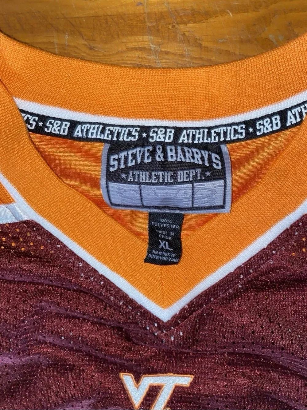 Vintage Virginia Tech Hokies Jersey Mens XL Maroon Steve & Barry's Football NCAA
